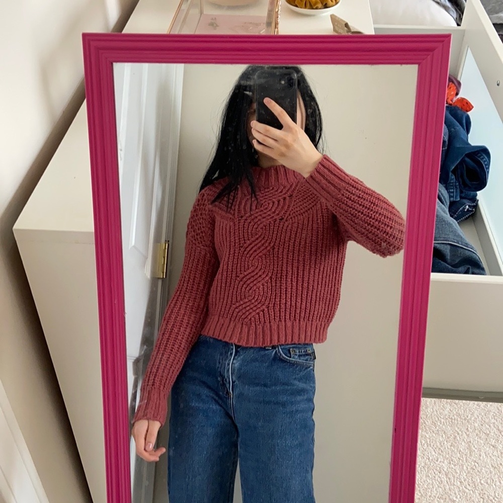 AE cropped cable knit mockneck sweater 🦅